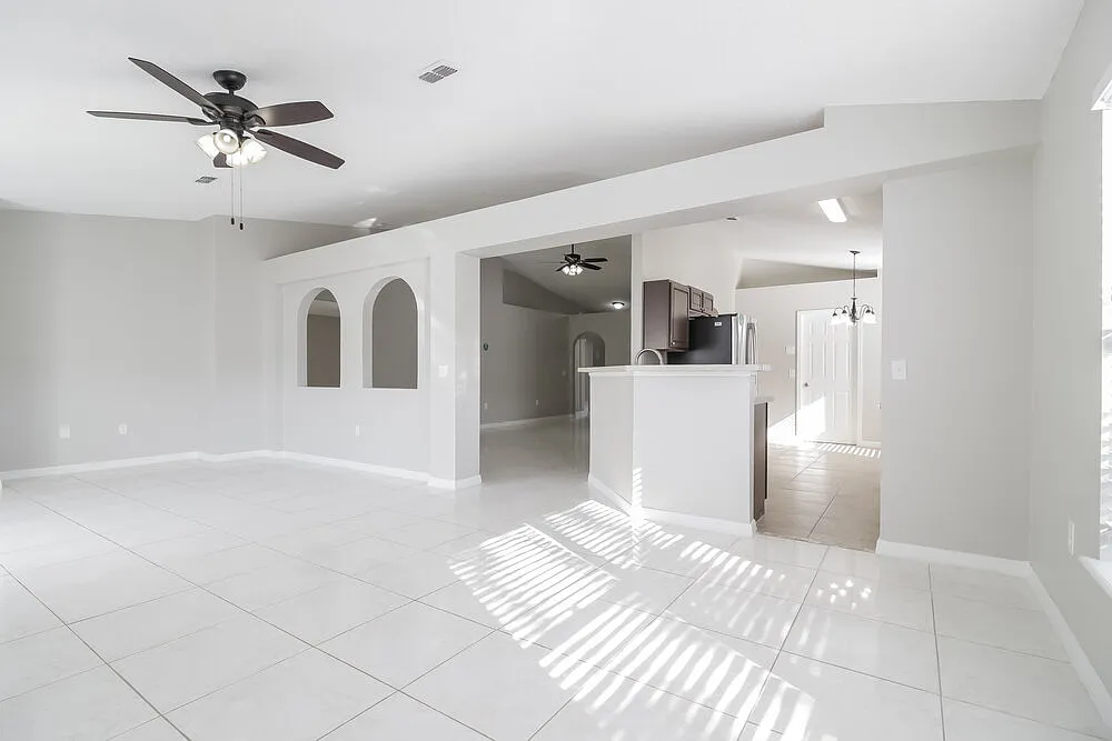 3 bed, 2.0 bath, 1874 sqft, $2,645 — Photo 3