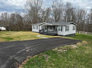 306 Maplewood Ln, Beaver, WV 25813