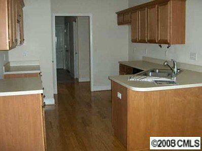 4th image of 1728 Eden Glen Dr