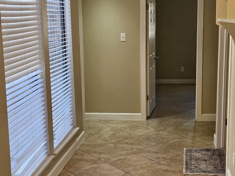 14015 Swiss Hill Dr — Photo 45