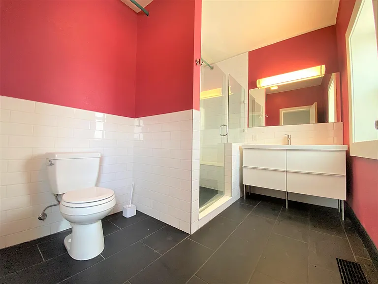 252 Linden St #C — Photo 3