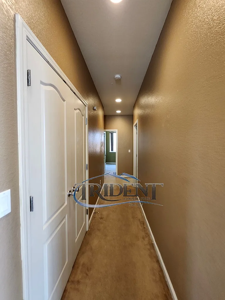 3 bed, 1633 sqft, $2,450 — Photo 2