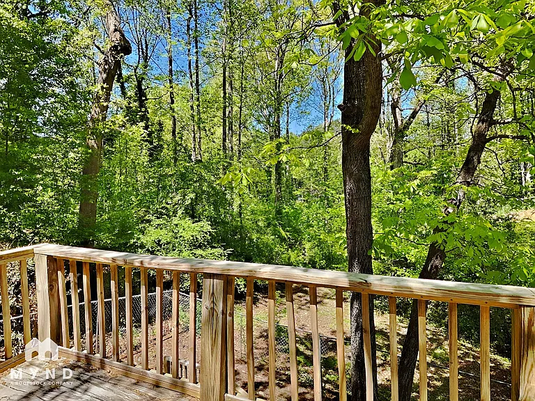 1407 Sycamore Dr NW — Photo 28