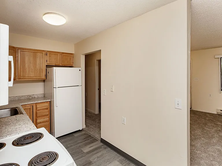 ONE MONTH FREE rent PLUS reduced rents! — Photo 13