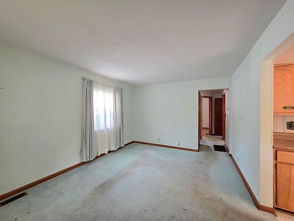 4th image of 1617 Elmore Ave
