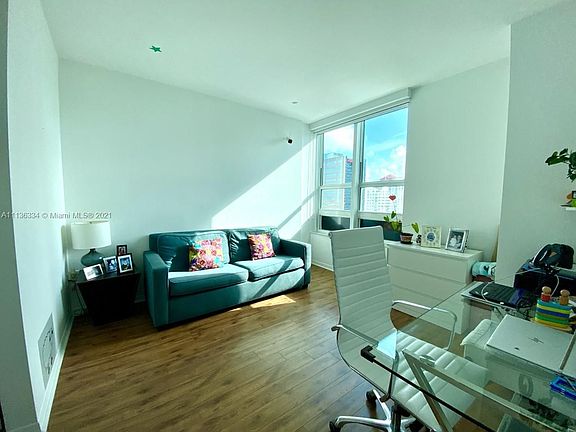 3rd image of 950 Brickell Bay Dr APT 2807