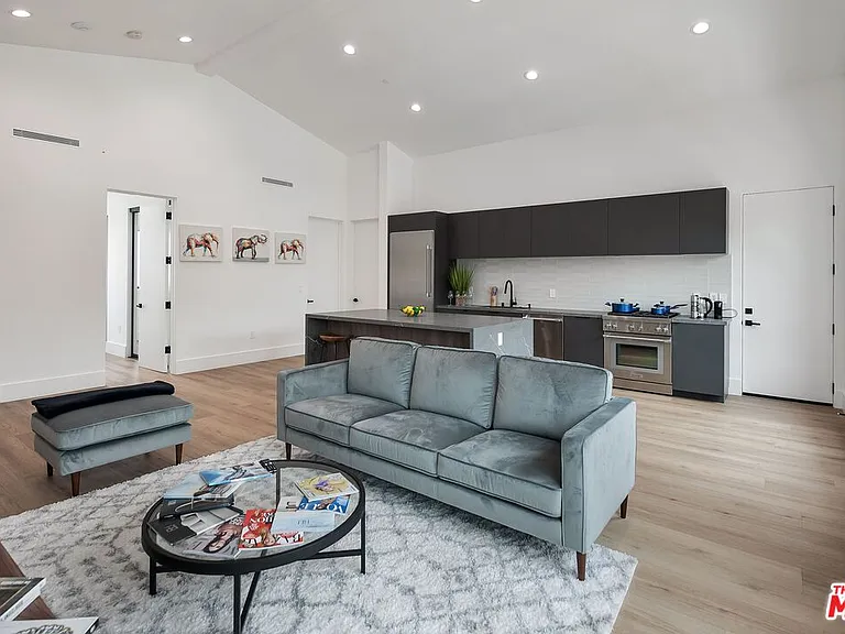 1236 N Spaulding Ave #2 — Photo 7