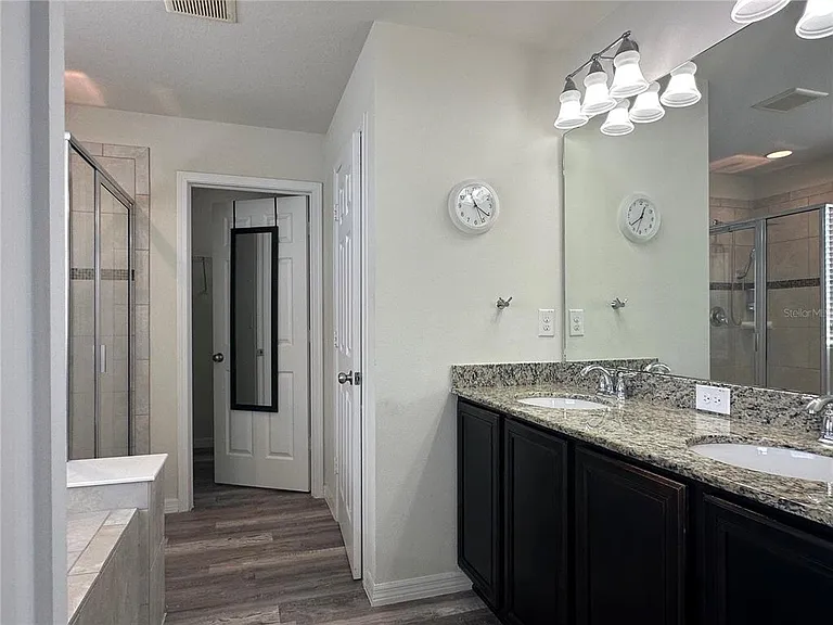 4515 Savannah Holly Pl — Photo 25