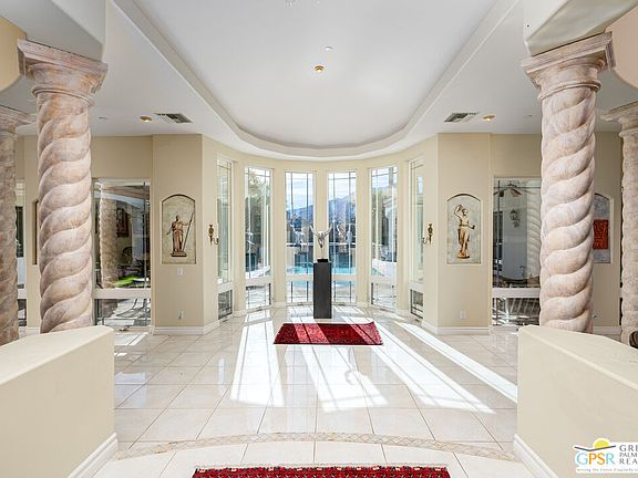 5th image of 1019 Andreas Palms Dr