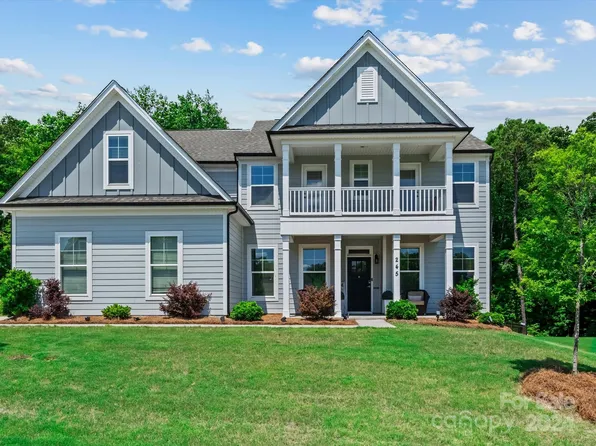 245 Bouchard Dr, Waxhaw, NC 28173