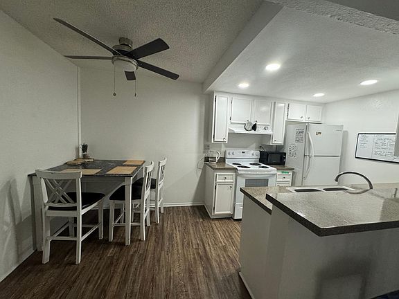 4th image of 1907 Deerpark Dr #414