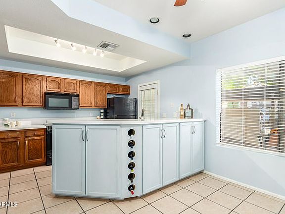 4th image of 1017 E Maryland Ave #1-110