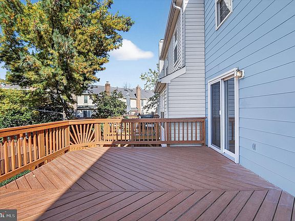 4th image of 6004 Keble Dr
