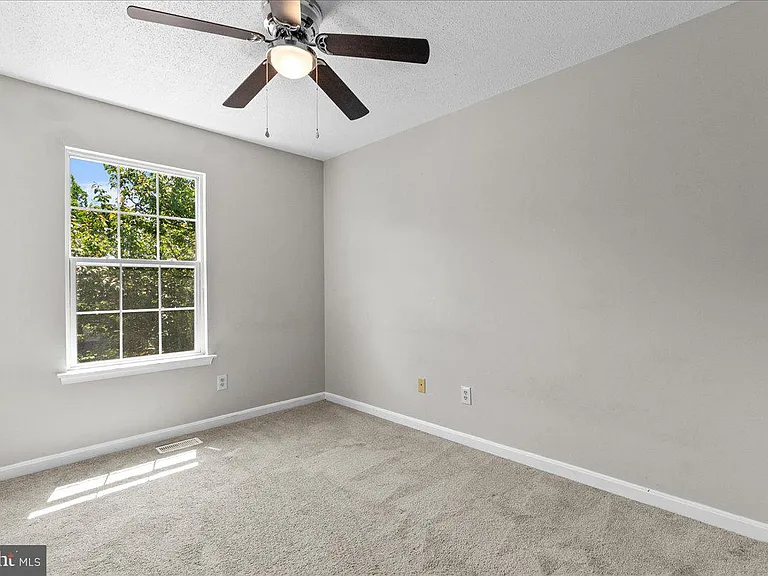 229 Sherando Cir — Photo 19
