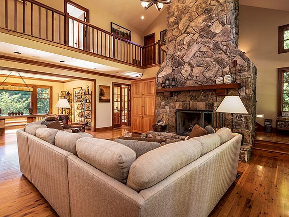4th image of 9034 Bass Ln