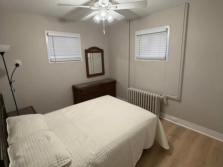 109 N Granville Ave #1 — Photo 12