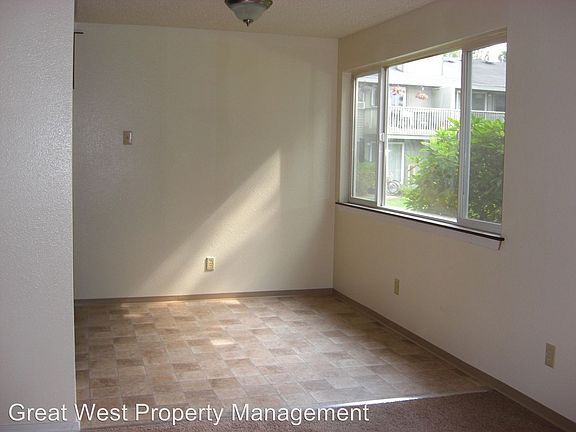 5th image of 2339 58th Ave E APT 01