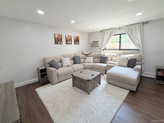 2nd image of 25 Pierces Road #28