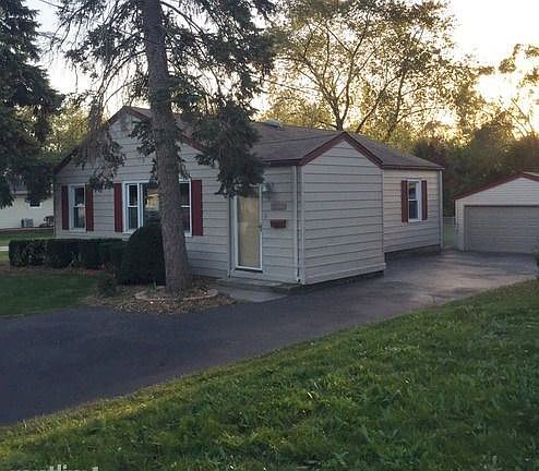 2nd image of 16850 Sayre Ave