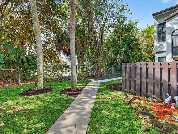 4th image of 22380 Pineapple Walk Drive