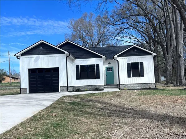 510 Dale St, Archdale, NC 27263