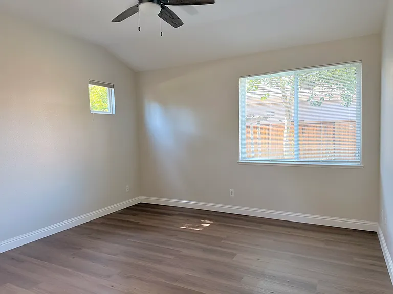 3628 Grand Point Ln — Photo 9