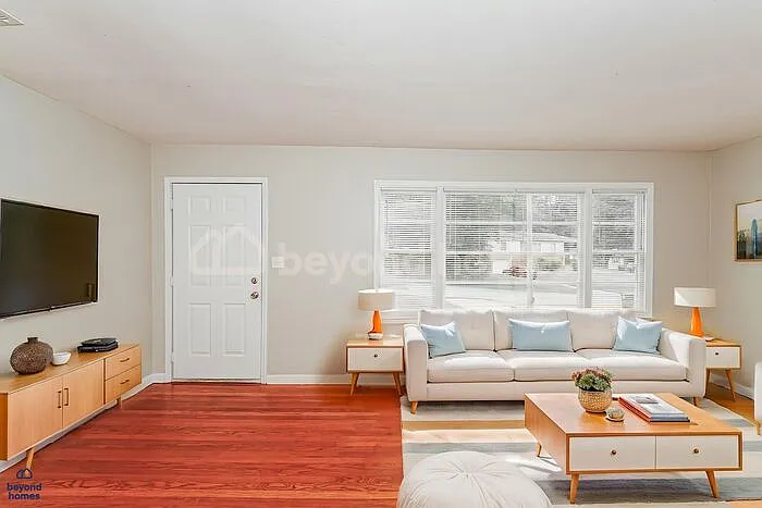 945 Elizabeth Dr — Photo 20