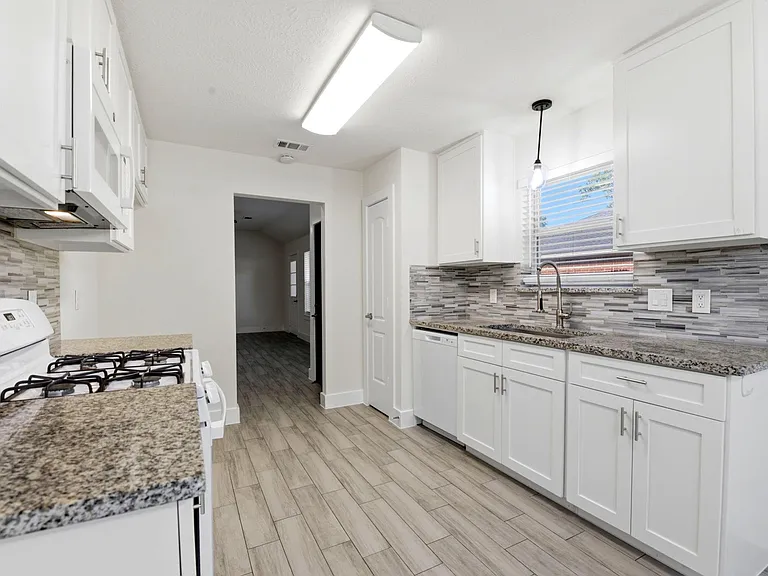 26218 Cypresswood Dr — Photo 11