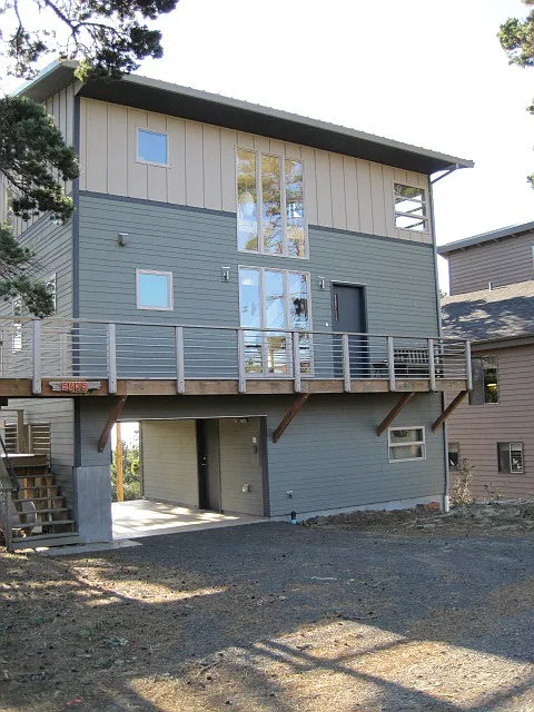 5435 Regent St photo 1