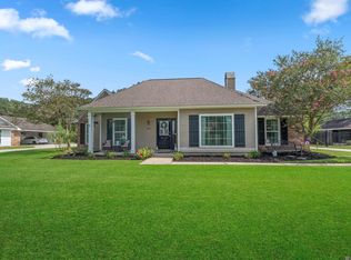 18015 Burnham Way, Greenwell Springs, LA 70739