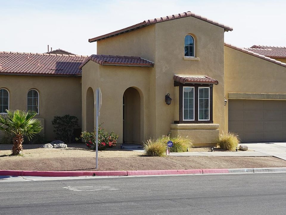 2nd image of 40682 Waucoba St