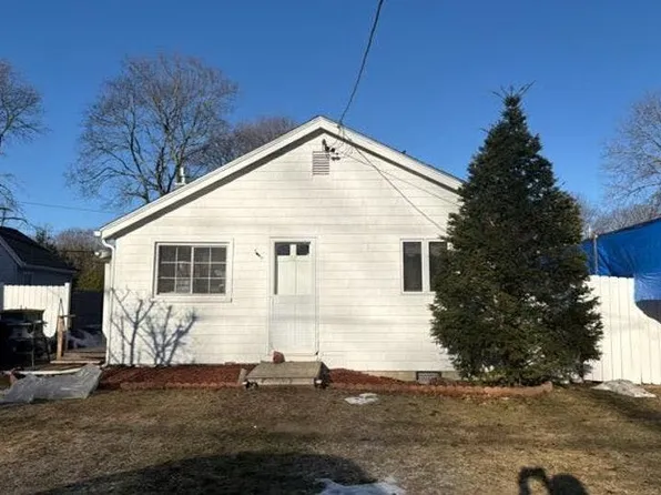 22 Heather St, North Attleboro, MA 02760