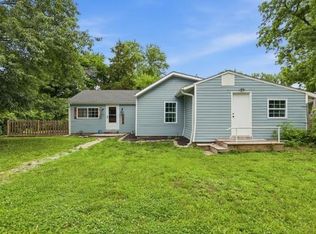 1215 Berry Rd, Independence, MO 64057