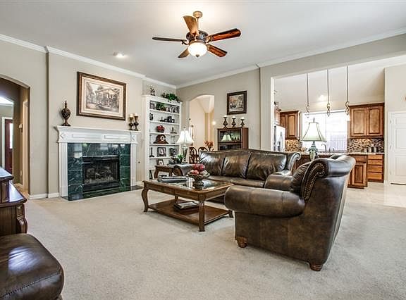 4th image of 4736 De Grey Ln