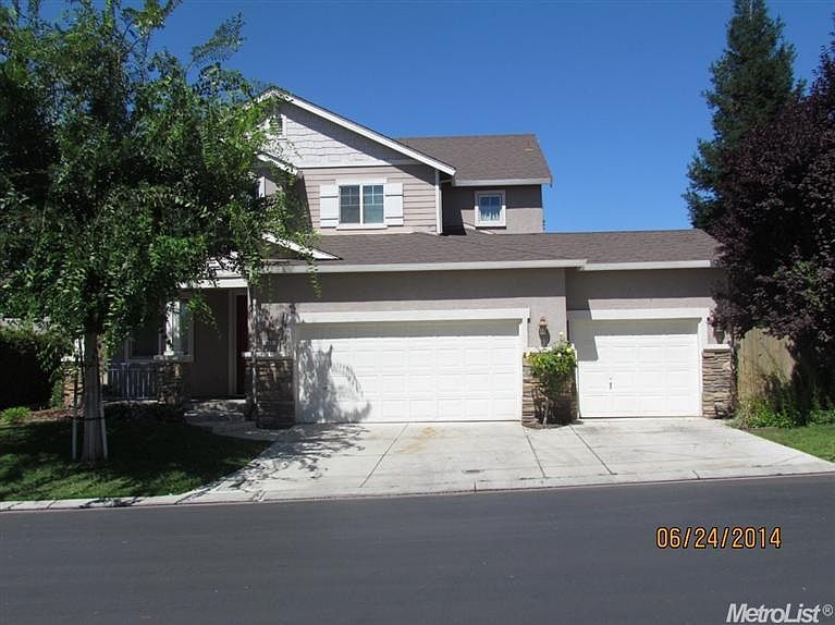 1st image of 207 Waters Edge Dr
