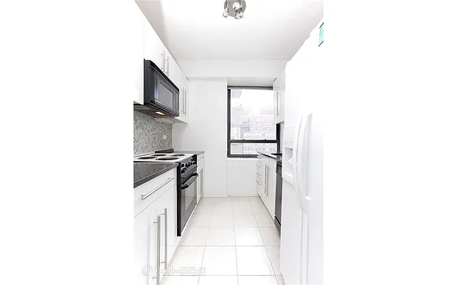 Rented by Douglas Elliman | media 1