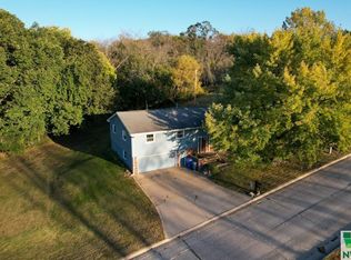 903 Rebecca St, Sioux Rapids, IA 50585