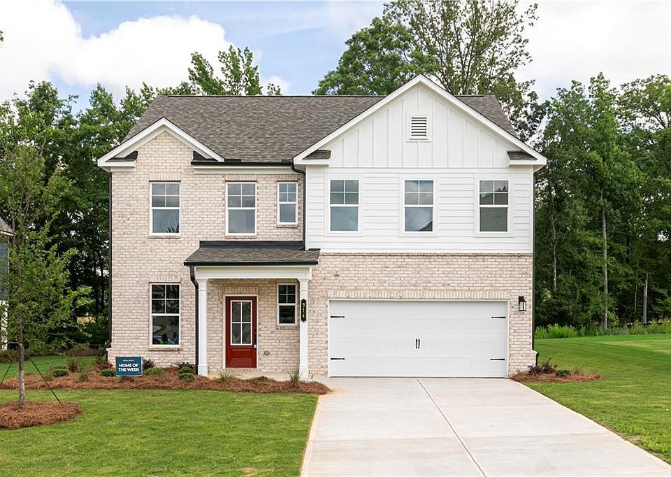 1st image of 370 Jasmine Woods Dr