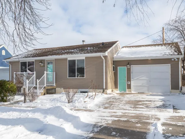 815 N 11th St, Bismarck, ND 58501
