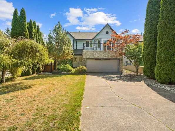 23190 122nd Ave, Maple Ridge, BC V2X 0P9