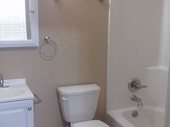 5th image of 75 SW Silverstar Ln APT 104