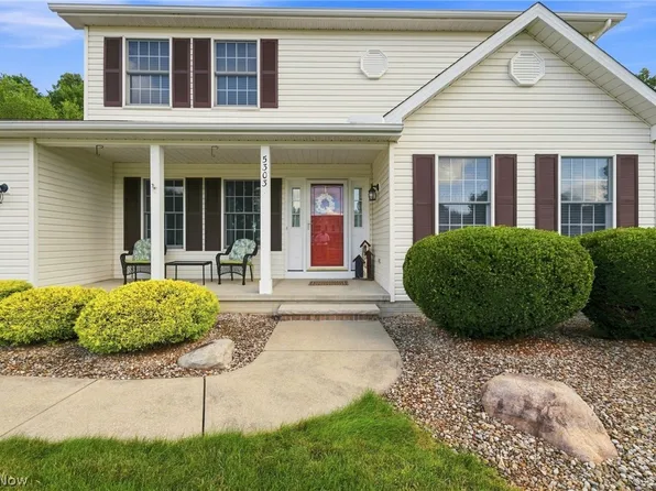 5303 Deercreek Ct, Sheffield Village, OH 44054