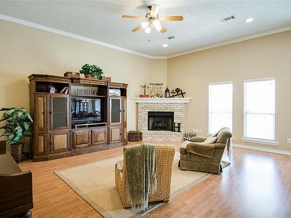 5th image of 1400 Elkton Ct