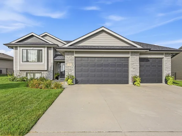 1394 Callahan Dr, Council Bluffs, IA 51503