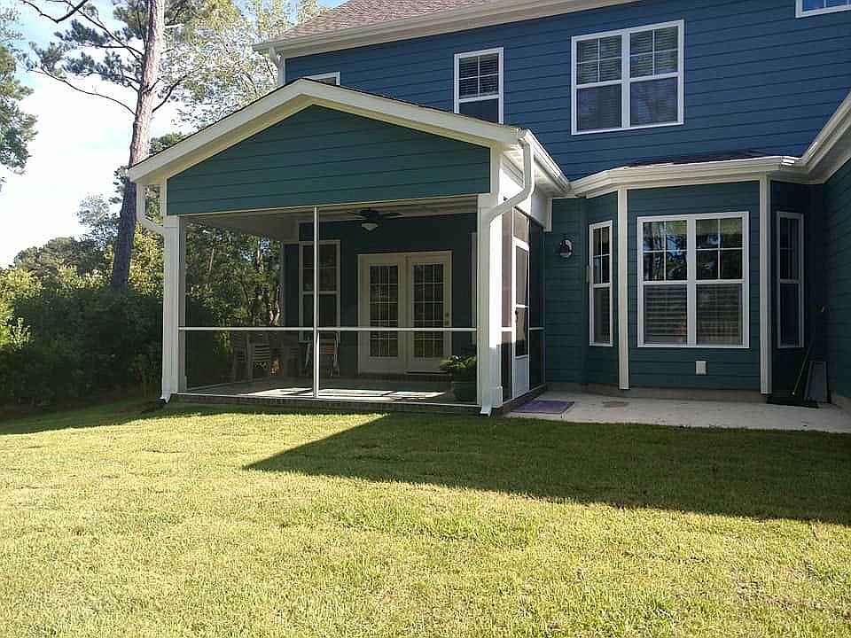2nd image of 415 Yucca Ln