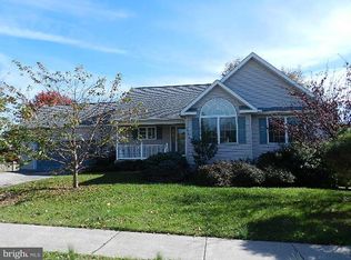 35 Dogwood Ln, Manchester, PA 17345