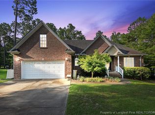16 Edgemont Ter, Sanford, NC 27332