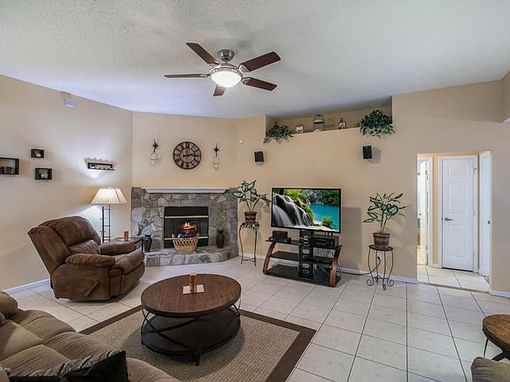 3rd image of 1946 Millington Ln