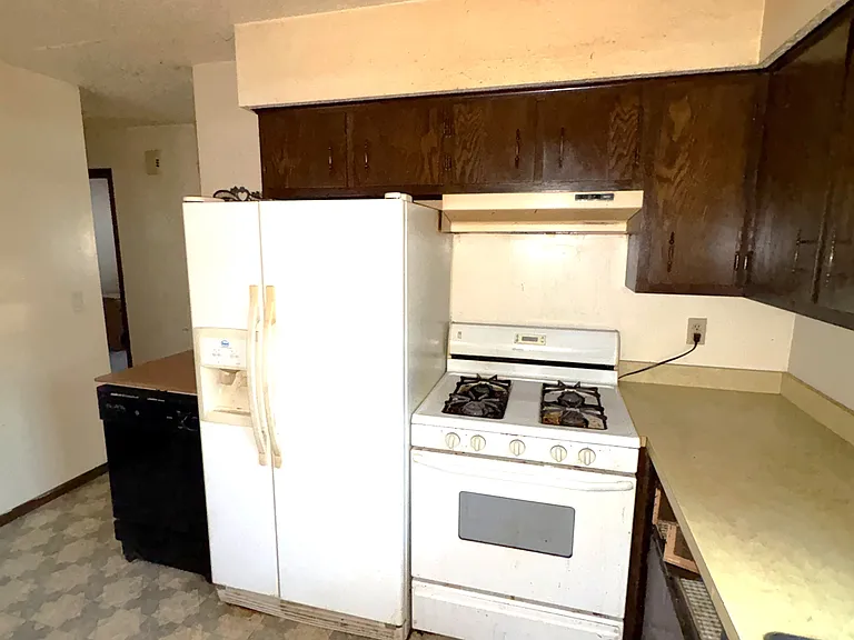 2148 N Church St — Photo 11