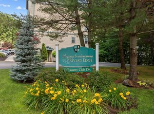 3 Country Club Dr APT 203, Manchester, NH 03102